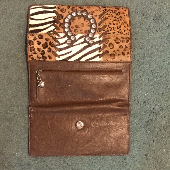 Brand new never used wallet really nice just not my style :) - Picture 3 of 4